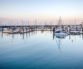 Peninsula Picture Perfect Airlie Beach