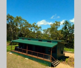 Ridge Cabin - Stunning Views - 5km From Neighbours