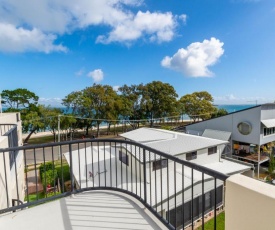 Waterfront views from private rooftop balcony - Bayview South Esp, Bongaree