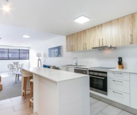 Fully-Equipped 2BD2Bath Apartment in Bowen Hills