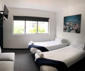 Twin room ensuite in Brisbane, the Sunshine State.