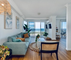 NEW Beautiful 1 Bedroom Beach Views Broadbeach