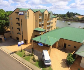 Burnett Riverside Hotel