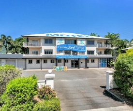 Cairns Reef Apartments & Motel