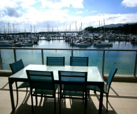 Ocean Shores - Airlie Beach