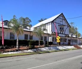 Canungra Hotel