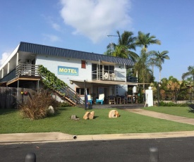 Cardwell Beachfront Motel