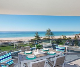 ICONIC UNIT 704 - LUXURY BEACHFRONT APARTMENT WITH Wi-Fi ON KIRRA BEACH IN COOLANGATTA