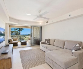 Kingston Court unit 3 - Beachfront unit easy walk to clubs, cafes and restaurants