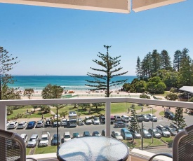 Kooringal unit 17 - Panoramic ocean views from this 5th floor apartment