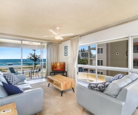 Kooringal unit 20 - Right on the beachfront in a central location Coolangatta