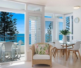 Rainbow Pacific unit 11 - Great value unit right on the beach in Rainbow Bay Southern Gold Coast