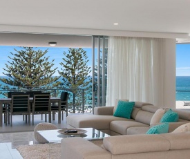 The Garland Unit 702 Beachfront Apartment in Rainbow Bay Coolangatta