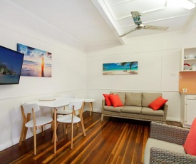 Tondio Terrace Flat 3 - Pet Friendly, neat and tidy flat, easy walk to the beach