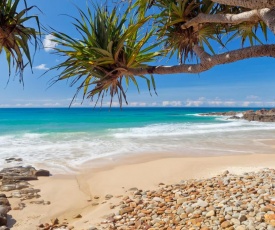 Coolum Classic Beach Shack - Pet Friendly