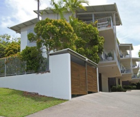 Unit 2 'Sea Breeze Villas', Coolum Beach