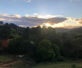 Currumbin Valley View Cottage