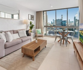 Chic Valley Unit with Parking and Rooftop Pool and BBQ