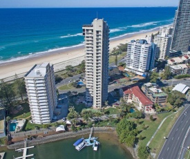 Capricorn One Beachside Holiday Apartments - Official