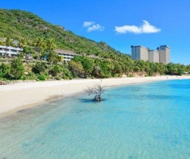 Frangipani Beachfront Lodge 208 on Hamilton Island by HamoRent