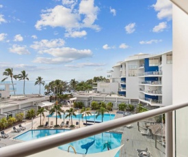 Two Bedroom Hamptons In Upmarket Resort - Ocean Views