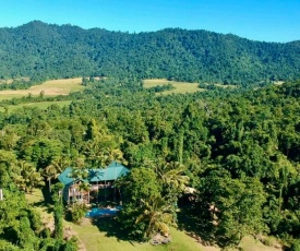 Jackaroo Treehouse Mission Beach