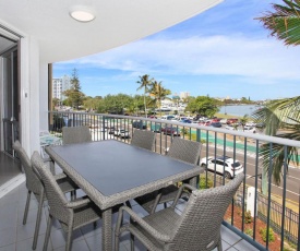 Broadwater Quays 5 - Three Bedroom Water View Apartment, only 2 blocks from Mooloolaba Beach!