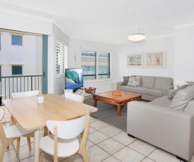 Harbour View 9 - Bright and Beachy Three Bedroom Apartment with Private Rooftop