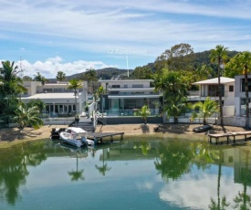 Go with the flow, Noosa Sound