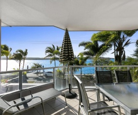 Endless Water Views in Noosaville Noosa Heads - Unit 3 Noosa Moorings, 303 Gympie Terrace