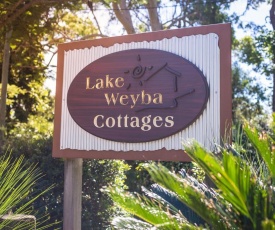 Lake Weyba Cottages Noosa