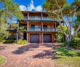 41 Carlo Circle - Rainbow Beach, Huge Beach House With Room for Everyone