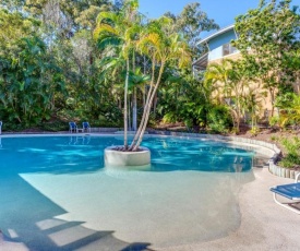 Baden 74 - Rainbow Shores, Top Floor, Air conditioned Unit, Walk To Beach