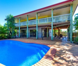 Barny's - Rainbow Beach - Fantastic beach house in the perfect spot, Pets Welcome, Wi-Fi