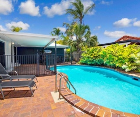 Sunyata Beach House - Rainbow Beach, Beachside escape with a pool, pet friendly and Wi-Fi