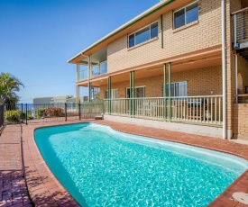 Tarrylaw - Rainbow Beach - Ocean Views and a Swimming Pool, Linen provided