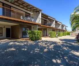 Unit 2 Rainbow Surf - Modern, double storey townhouse with large shared pool, close to beach and shops