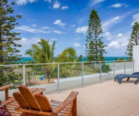 Unit 206 Plantation, Rainbow Beach, Incredible Views, Top Floor, Ocean Facing