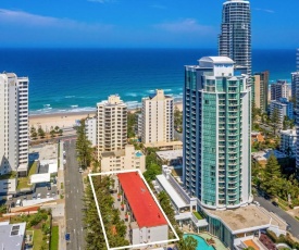 Trickett Gardens, Surfers Paradise- meters from the beach!