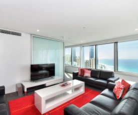 3 Bedroom Ocean View Private Apartment in Surfers Paradise