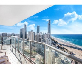 Relaxing Holiday Escape High Above Surfers Paradise