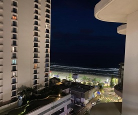 Unit 2 - Spectacular Sea Views in Surfers Paradise