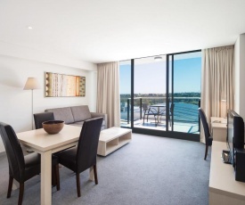 Oaks Adelaide Horizons Suites