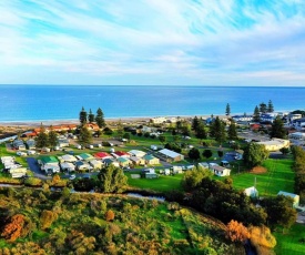 Moana Beach Tourist Park