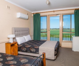 Tailem Bend Riverside Hotel