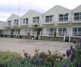 A Great Ocean View Motel