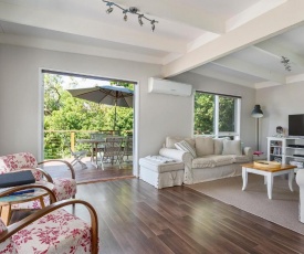 Blairgowrie Bella - light filled home with great deck