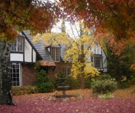 Merrimeet Cottages