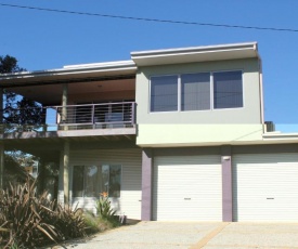 61 Red Rocks Rd, Cowes