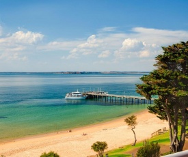 Beachfront Penthouse Cowes